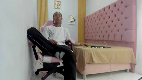 alluringangel01 online show from November 10, 2:43 am