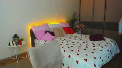 alluringeyess online show from April 3, 12:36 pm