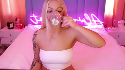 AlwaysHot online show from February 2, 6:26 am