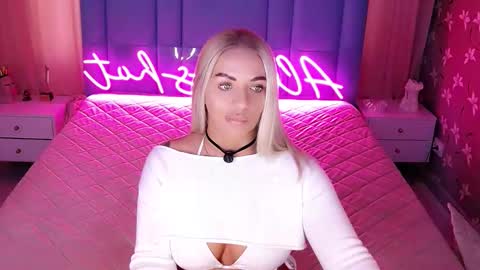 AlwaysHot online show from March 23, 2:04 am