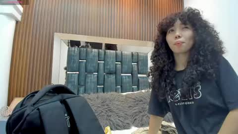 Snapshot of ally_and_noah_ chatting on April 30, 11:16 am ally_and_noah_ online show from April 30, 11:16 am