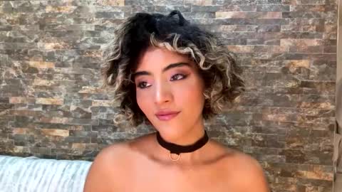ally_summer online show from December 9, 10:32 am