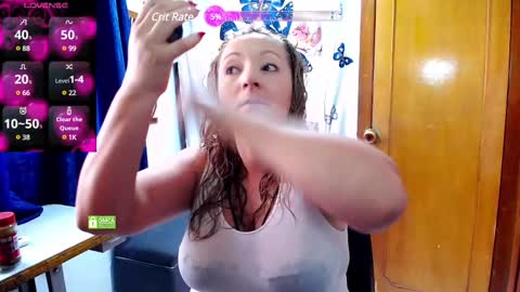 ally_sweety online show from February 18, 2:27 pm