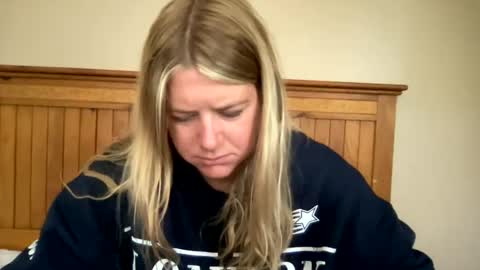 Snapshot of allyanalangel chatting on September 9, 4:50 pm allyanalangel online show from September 9, 4:50 pm