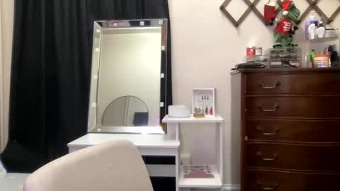 Snapshot of allyanalangel chatting on November 15, 5:16 am allyanalangel online show from November 15, 5:16 am