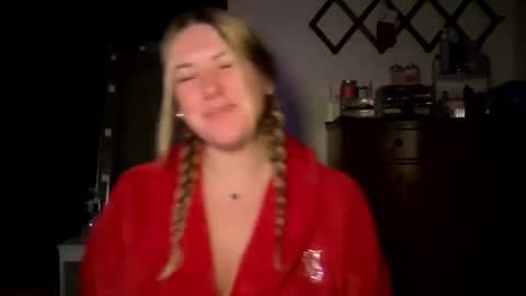 Snapshot of allyanalangel chatting on November 17, 3:56 am allyanalangel online show from November 17, 3:56 am