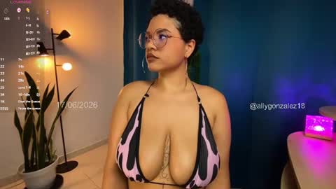 Snapshot of allygonzalez18 chatting on June 17, 10:50 am Ally online show from June 17, 10:50 am