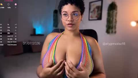 Snapshot of allygonzalez18 chatting on July 1, 1:02 pm Ally online show from July 1, 1:02 pm