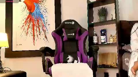 allymdo online show from August 5, 6:22 pm