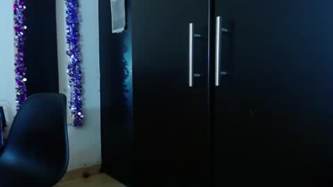 Snapshot of allyson_collins_ chatting on February 28, 6:43 am Allyson collins online show from February 28, 6:43 am