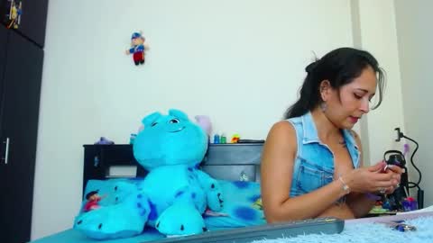 Snapshot of allyson_collins_ chatting on November 7, 8:53 pm Allyson collins online show from November 7, 8:53 pm