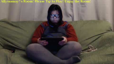 Allyssamay online show from January 14, 3:32 am