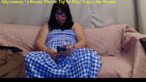 Allyssamay online show from April 10, 3:01 am