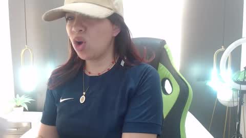 ALMA FENIX  online show from February 1, 12:05 pm