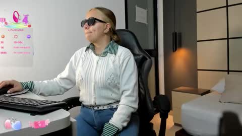 ALMA FENIX  online show from February 5, 12:21 pm