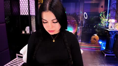 Snapshot of alma_pearl chatting on December 23, 8:55 am Alma online show from December 23, 8:55 am