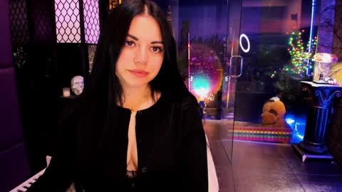 Snapshot of alma_pearl chatting on January 6, 9:08 am Alma online show from January 6, 9:08 am