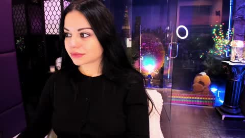 Snapshot of alma_pearl chatting on January 30, 7:29 am Alma online show from January 30, 7:29 am