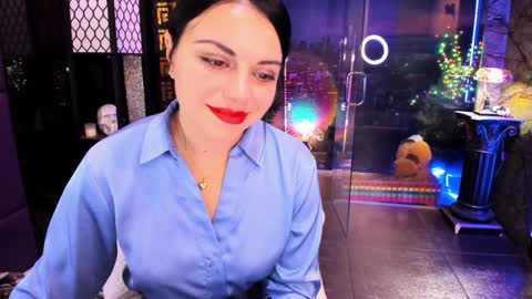 Snapshot of alma_pearl chatting on February 2, 10:24 am Alma online show from February 2, 10:24 am