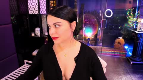 Snapshot of alma_pearl chatting on February 4, 10:32 am Alma online show from February 4, 10:32 am