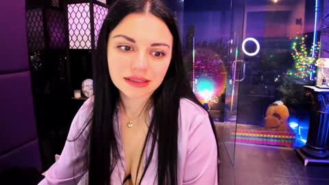 Snapshot of alma_pearl chatting on February 11, 8:15 am Alma online show from February 11, 8:15 am