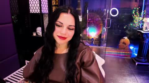 Snapshot of alma_pearl chatting on February 21, 1:22 pm Alma online show from February 21, 1:22 pm