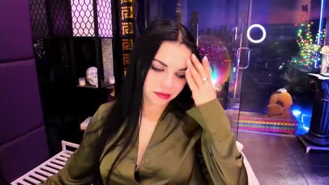 Snapshot of alma_pearl chatting on February 24, 9:53 am Alma online show from February 24, 9:53 am