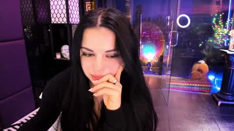 Snapshot of alma_pearl chatting on March 5, 10:44 am Alma online show from March 5, 10:44 am