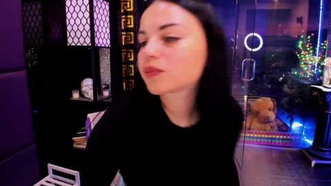 Snapshot of alma_pearl chatting on September 21, 8:05 am Alma online show from September 21, 8:05 am