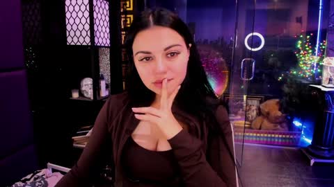 Snapshot of alma_pearl chatting on October 15, 6:35 am Alma online show from October 15, 6:35 am