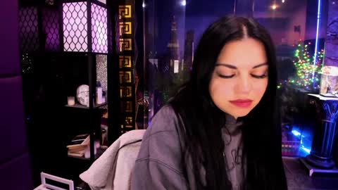 Snapshot of alma_pearl chatting on October 19, 7:42 am Alma online show from October 19, 7:42 am