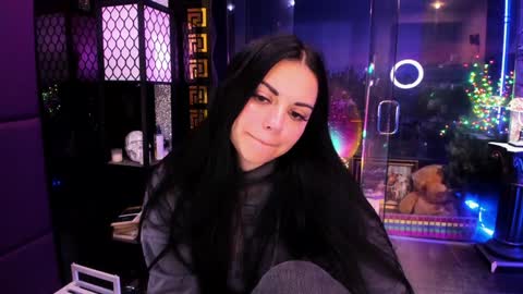 Snapshot of alma_pearl chatting on October 24, 5:48 am Alma online show from October 24, 5:48 am