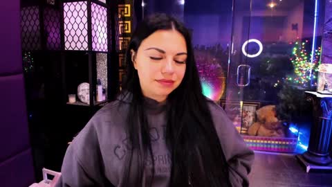 Snapshot of alma_pearl chatting on October 30, 6:48 am Alma online show from October 30, 6:48 am