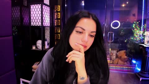 Snapshot of alma_pearl chatting on November 6, 7:09 am Alma online show from November 6, 7:09 am