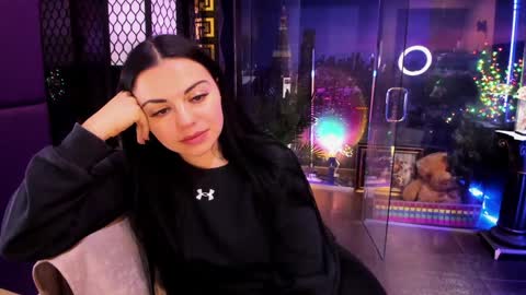 Snapshot of alma_pearl chatting on November 9, 9:29 am Alma online show from November 9, 9:29 am