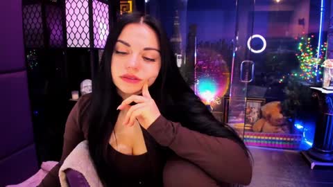 Snapshot of alma_pearl chatting on December 17, 8:20 am Alma online show from December 17, 8:20 am