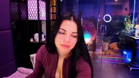 Snapshot of alma_pearl chatting on December 18, 7:47 am Alma online show from December 18, 7:47 am