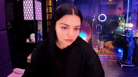 Snapshot of alma_pearl chatting on January 6, 9:24 am Alma online show from January 6, 9:24 am