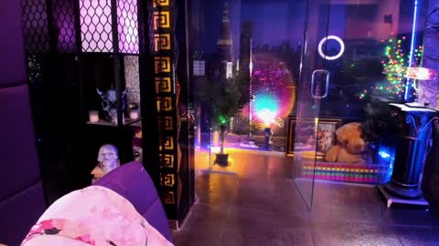 Snapshot of alma_pearl chatting on January 13, 8:30 am Alma online show from January 13, 8:30 am