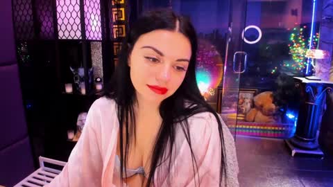 Snapshot of alma_pearl chatting on February 19, 7:26 am Alma online show from February 19, 7:26 am