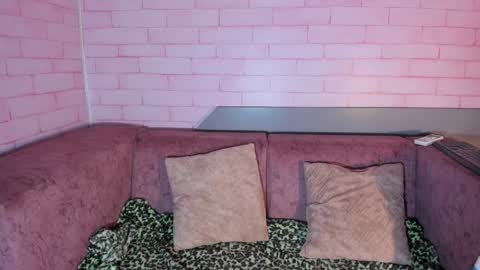 alma_rivers online show from March 31, 11:10 am