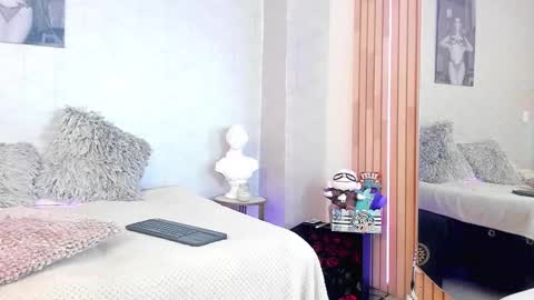 AlmaBella online show from March 12, 1:40 pm