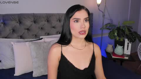 Snapshot of almablaze chatting on May 15, 2:46 pm Mia online show from May 15, 2:46 pm