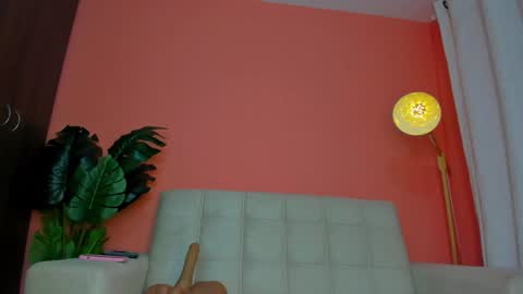 Alma Castillo online show from December 15, 1:57 am