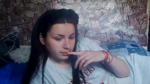 Almah online show from April 15, 12:23 pm