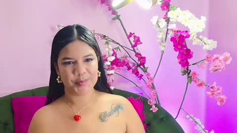 ALMENDRAEVANS online show from January 25, 2:36 pm