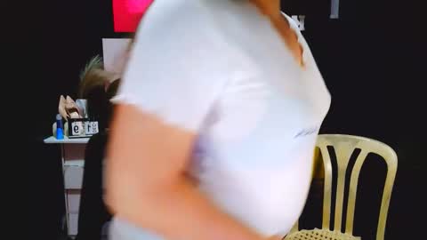 Almira online show from December 20, 2:18 am