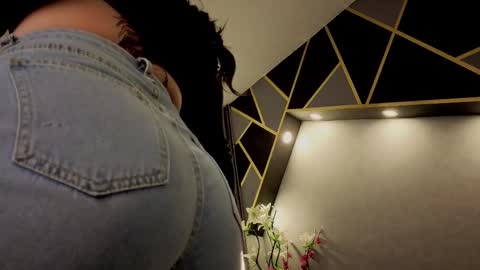 Snapshot of almma_ chatting on September 23, 1:47 pm ALMMA online show from September 23, 1:47 pm