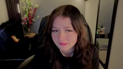 Snapshot of almma_ chatting on October 2, 1:29 pm ALMMA online show from October 2, 1:29 pm