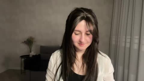 Snapshot of almostinnocent_ chatting on May 9, 8:47 pm Anna online show from May 9, 8:47 pm